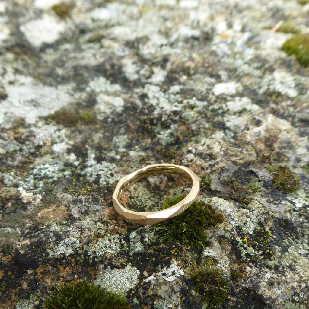 Ecken und Kanten-Ring ca. 2,5 mm