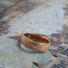 ein-grasring-aus-rosegold-goldschmiede-arbeit-von-alexandra-baum-frankfurt-am-main